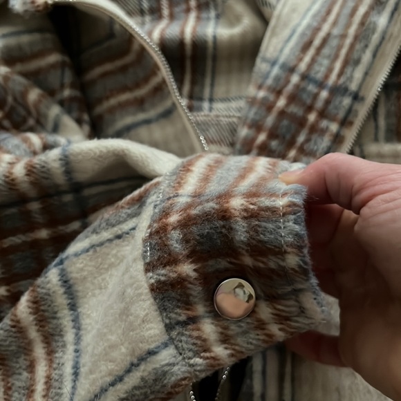 Shacket- Asher Kate - Picture 5 of 7